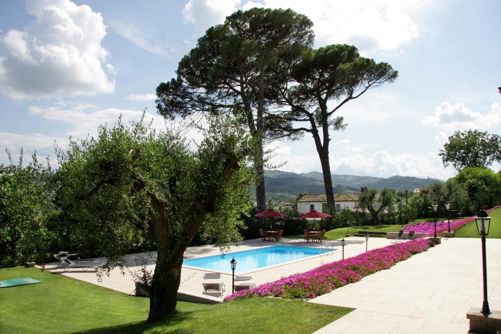 Agriturismo Villa Irelli Castellalto Exterior photo